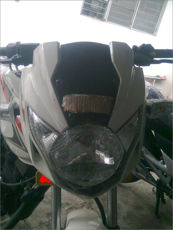 2012-Suzuki GS150R 10