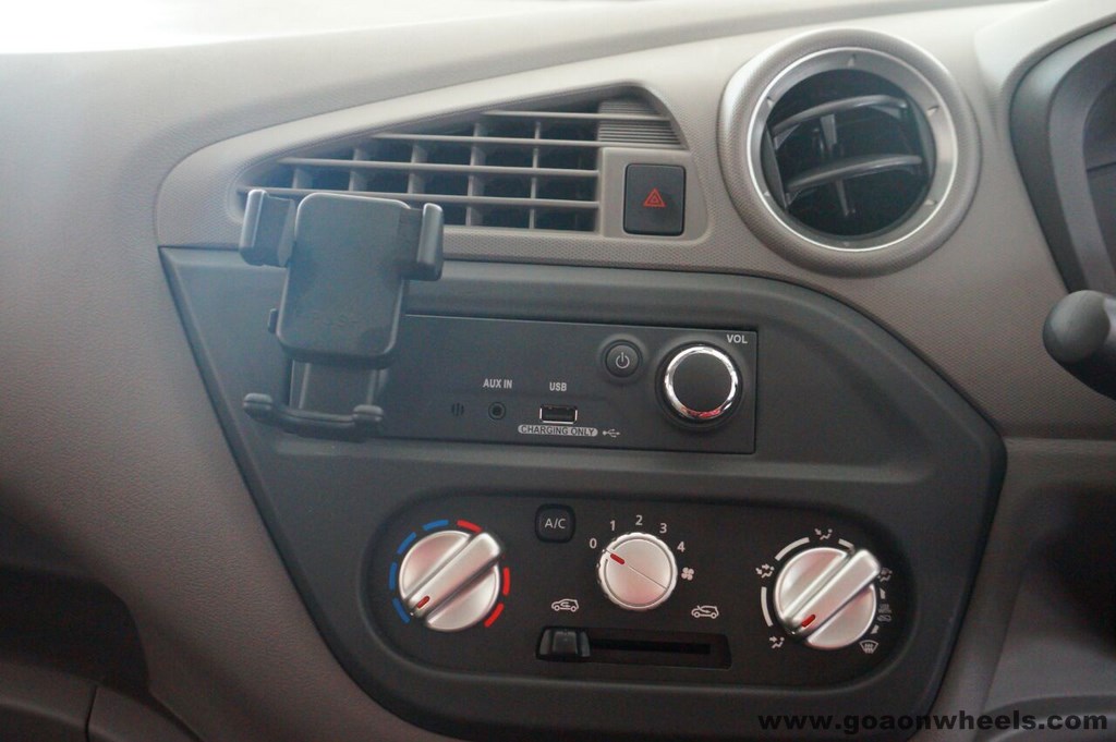 Datsun Redi-Go interiors Goa  (4)