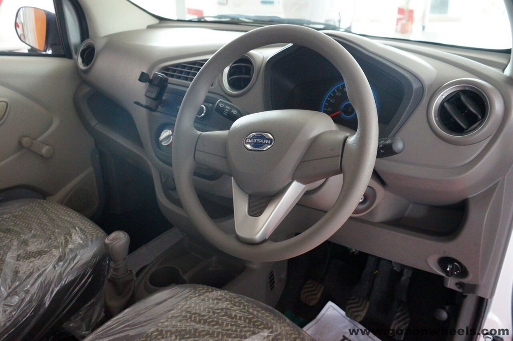 Datsun Redi-Go interiors Goa  (8)