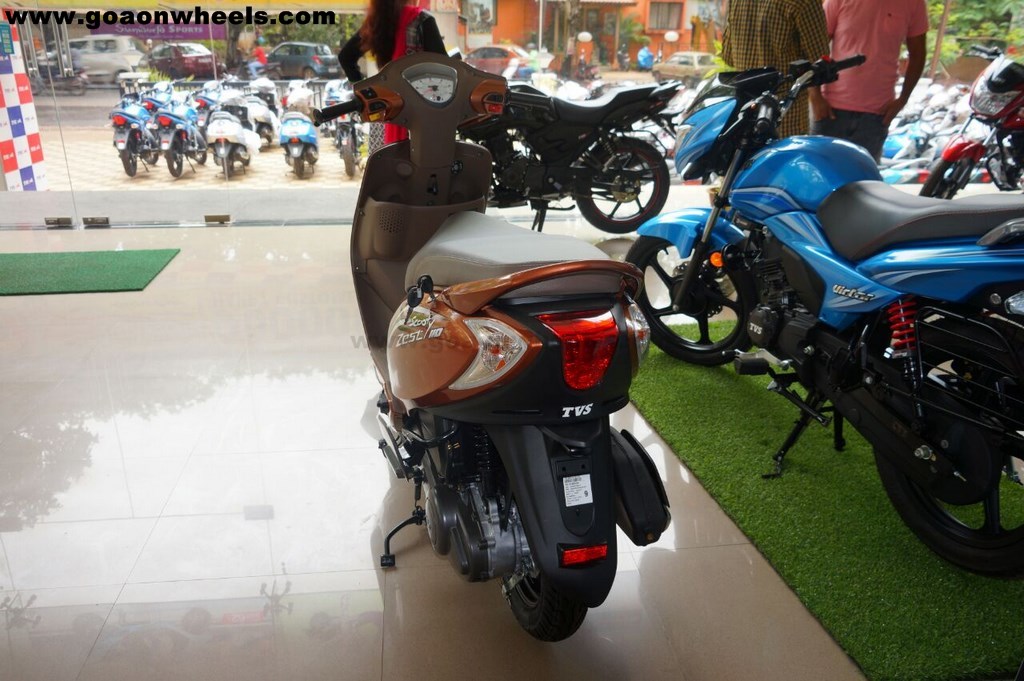 Scooty Zest 110 Himalayan Highs (9)