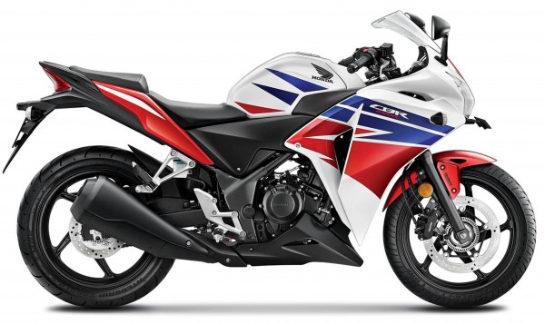 2013 Honda CBR 250R pearl sunbeam white